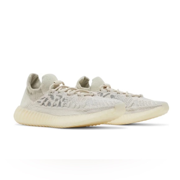 EUC Yeezy 350 V2 CMPCT Slate Bone Size Men's US (Women's US 9)